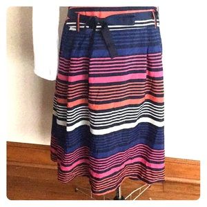 Gorgeous, lined Old Navy XL NWT Skirt